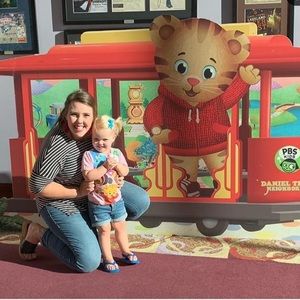 Meet your Posher, Leslie